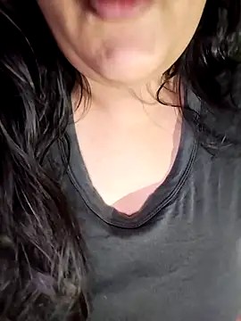 Annerae online show from 11-16-25, 03:17