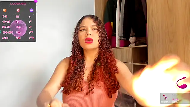 Snapshot of Ash_milk chatting on 05-15-26, 03:35 Ash milk online show from 05-15-26, 03:35