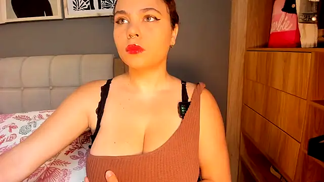 Snapshot of Ash_milk chatting on 05-23-26, 01:37 Ash milk online show from 05-23-26, 01:37