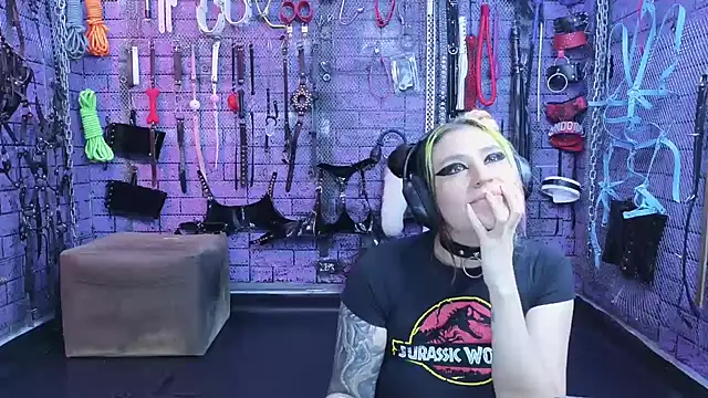 Snapshot of PANDORANEZZ chatting on 01-27-25, 07:14 PANDORANEZZ online show from 01-27-25, 07:14