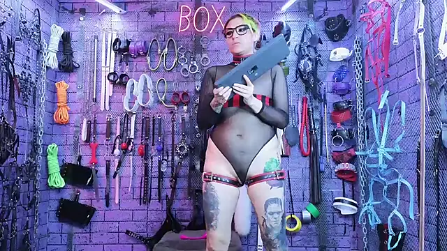 Snapshot of PANDORANEZZ chatting on 02-06-25, 12:43 PANDORANEZZ online show from 02-06-25, 12:43