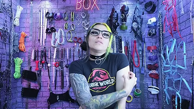 Snapshot of PANDORANEZZ chatting on 02-21-25, 06:51 PANDORANEZZ online show from 02-21-25, 06:51