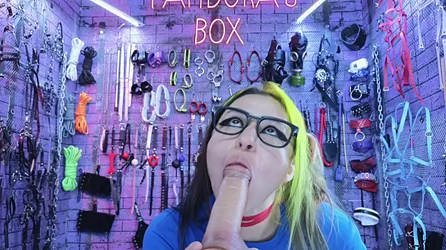 Snapshot of PANDORANEZZ chatting on 02-22-25, 01:35 PANDORANEZZ online show from 02-22-25, 01:35