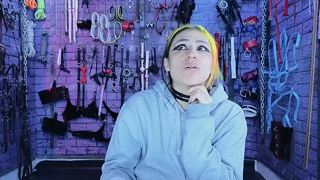 Snapshot of PANDORANEZZ chatting on 09-27-25, 10:31 PANDORANEZZ online show from 09-27-25, 10:31