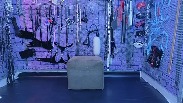 Snapshot of PANDORANEZZ chatting on 10-11-25, 05:17 PANDORANEZZ online show from 10-11-25, 05:17