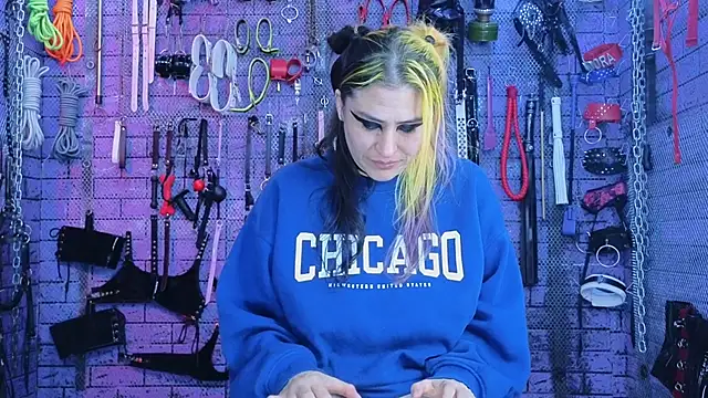 Snapshot of PANDORANEZZ chatting on 10-17-25, 04:31 PANDORANEZZ online show from 10-17-25, 04:31