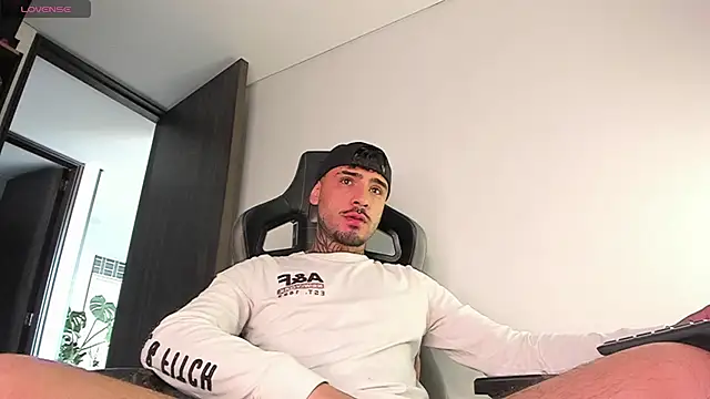 imferrer online show from 01-11-26, 02:33