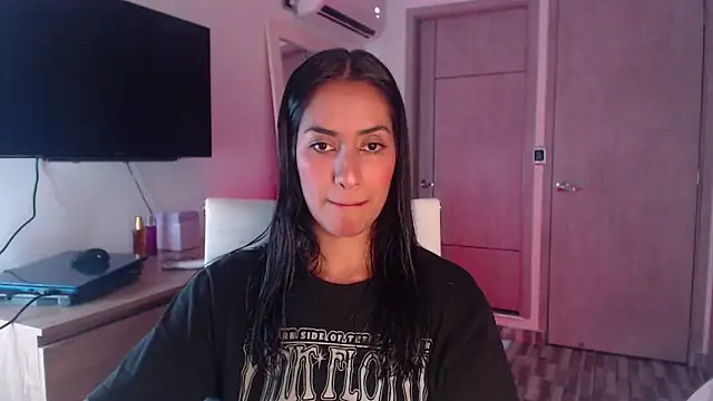 Brown skin11 online show from 11-18-25, 08:02