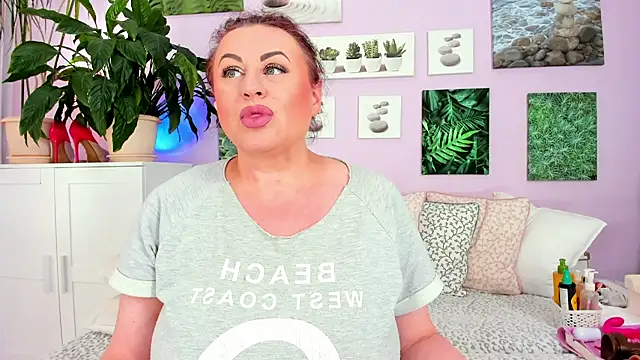 BigTittyGoddess online show from 09-28-25, 05:18