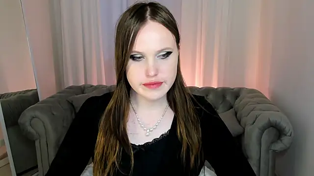 Snapshot of EffieMinki chatting on 07-05-26, 04:19 EffieMinki online show from 07-05-26, 04:19