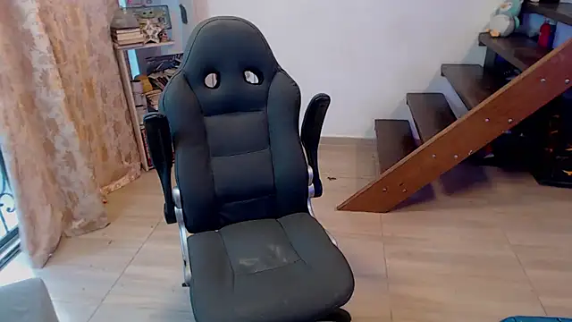 Snapshot of harry_reems1 chatting on 01-10-25, 10:04 harry reems1 online show from 01-10-25, 10:04