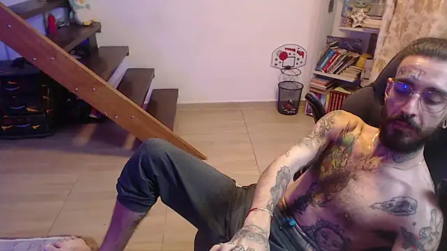 Snapshot of harry_reems1 chatting on 01-15-25, 06:43 harry reems1 online show from 01-15-25, 06:43