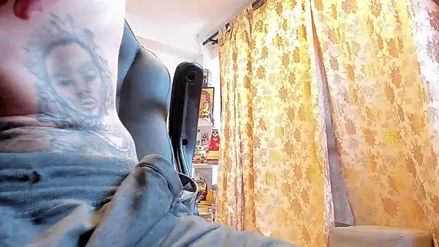 Snapshot of harry_reems1 chatting on 02-02-25, 08:30 harry reems1 online show from 02-02-25, 08:30