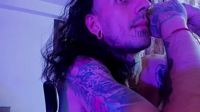 Snapshot of harry_reems1 chatting on 02-15-25, 04:36 harry reems1 online show from 02-15-25, 04:36