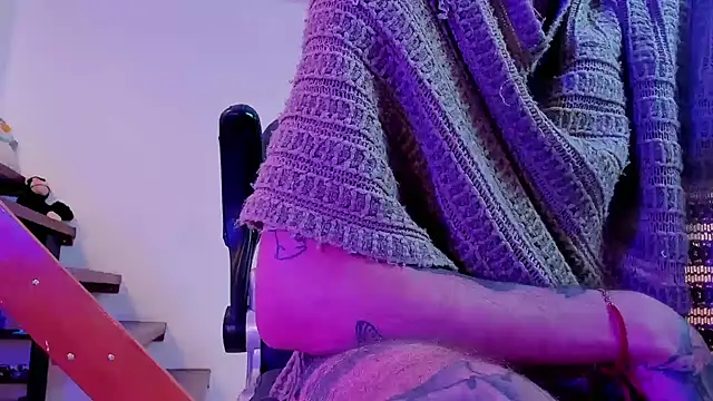 Snapshot of harry_reems1 chatting on 03-07-25, 03:28 harry reems1 online show from 03-07-25, 03:28