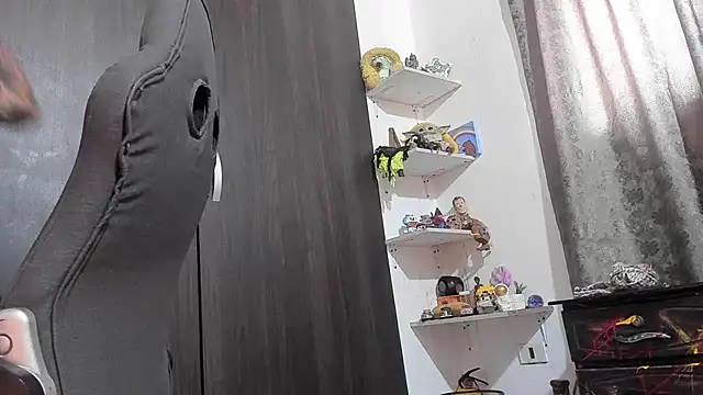 Snapshot of harry_reems1 chatting on 10-01-25, 04:46 harry reems1 online show from 10-01-25, 04:46