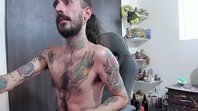 Snapshot of harry_reems1 chatting on 11-16-25, 09:42 harry reems1 online show from 11-16-25, 09:42