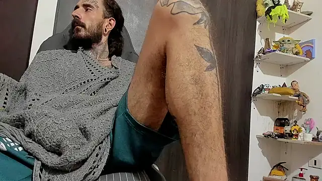 Snapshot of harry_reems1 chatting on 11-30-25, 02:26 harry reems1 online show from 11-30-25, 02:26