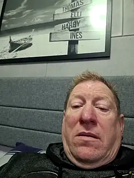 tomtom111111 online show from 11-30-25, 11:25