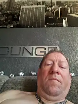 tomtom111111 online show from 03-07-26, 10:45