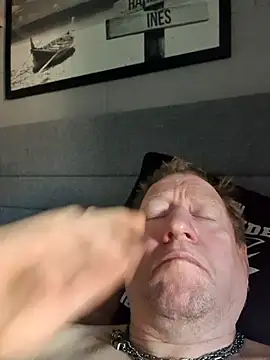 tomtom111111 online show from 03-29-26, 12:49