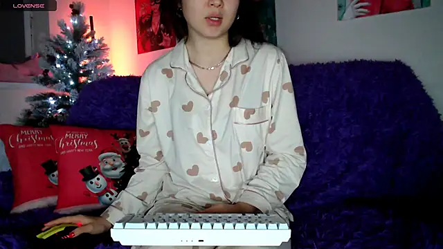 Snapshot of Lili_asian chatting on 01-04-25, 07:55 Lili asian online show from 01-04-25, 07:55