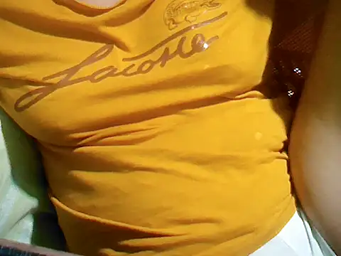 Snapshot of ashlylove25 chatting on 05-15-26, 11:23 ashlylove25 online show from 05-15-26, 11:23
