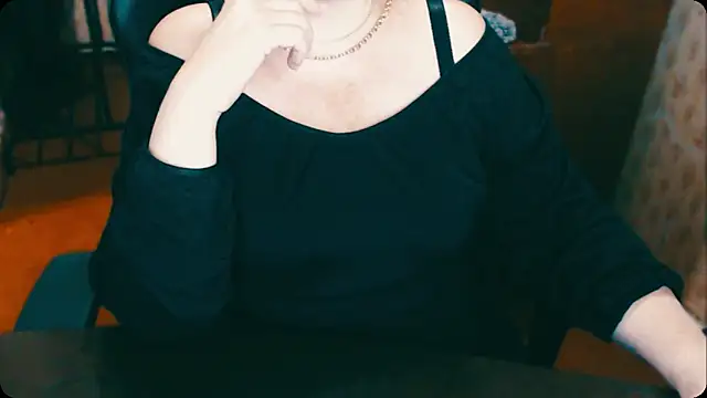 Snapshot of AlisaHot55 chatting on 12-13-24, 04:49 AlisaHot55 online show from 12-13-24, 04:49
