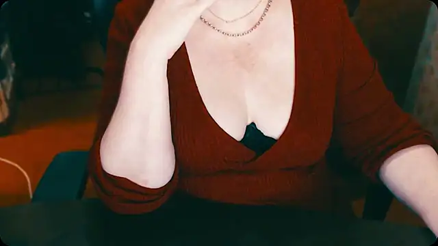 Snapshot of AlisaHot55 chatting on 12-26-24, 04:04 AlisaHot55 online show from 12-26-24, 04:04