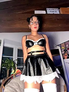Snapshot of Lauyako chatting on 10-15-25, 07:47 Lauyako online show from 10-15-25, 07:47