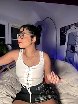 Lauyako online show from 11-19-25, 04:01