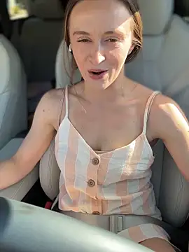 lunagirl13 online show from 03-25-26, 10:27