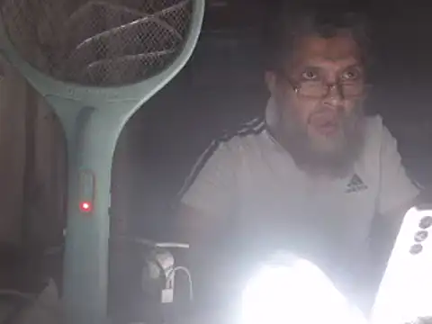 Snapshot of HOW70 chatting on 02-18-25, 08:36 HOW70 online show from 02-18-25, 08:36