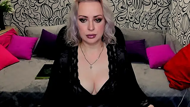 Snapshot of Hotdreamhere chatting on 12-30-24, 10:32 Hotdreamhere online show from 12-30-24, 10:32