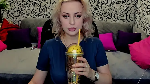 Snapshot of Hotdreamhere chatting on 03-20-25, 10:54 Hotdreamhere online show from 03-20-25, 10:54