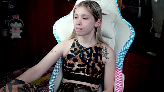 ho1yho1e online show from 11-14-25, 07:34