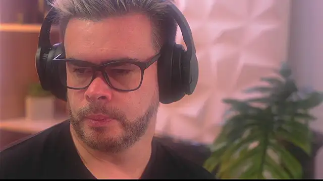 Sanders White online show from 01-11-26, 01:49