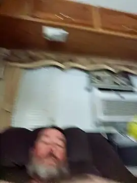 Snapshot of van88 chatting on 03-18-25, 07:42 van88 online show from 03-18-25, 07:42