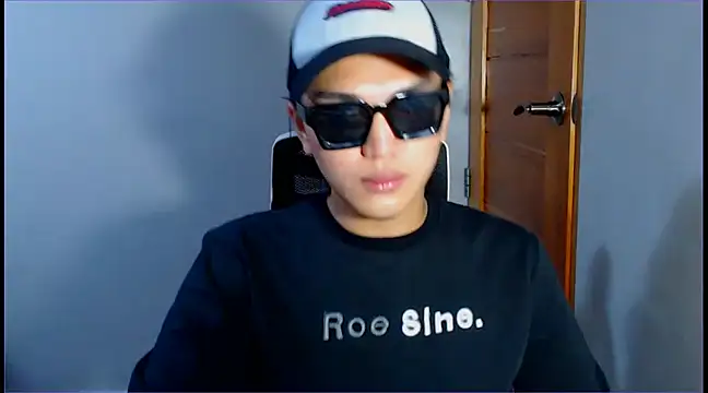 Snapshot of WONDERWOMAN2023 chatting on 01-06-25, 12:37 WONDERWOMAN2023 online show from 01-06-25, 12:37