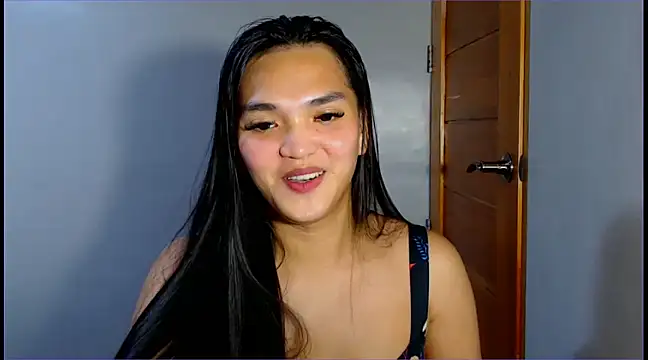 Snapshot of WONDERWOMAN2023 chatting on 01-12-25, 11:47 WONDERWOMAN2023 online show from 01-12-25, 11:47