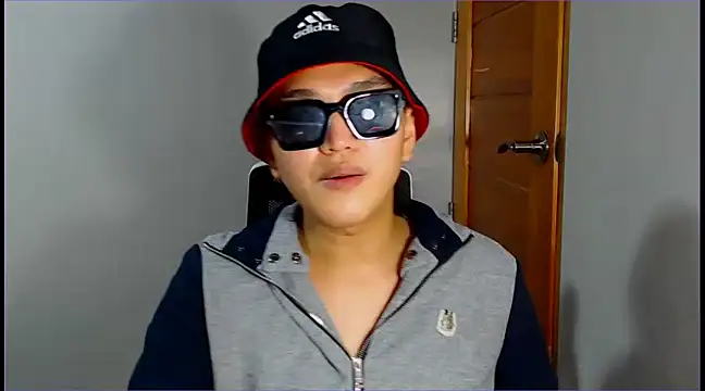 Snapshot of WONDERWOMAN2023 chatting on 02-01-25, 02:02 WONDERWOMAN2023 online show from 02-01-25, 02:02