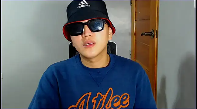 Snapshot of WONDERWOMAN2023 chatting on 02-12-25, 01:19 WONDERWOMAN2023 online show from 02-12-25, 01:19