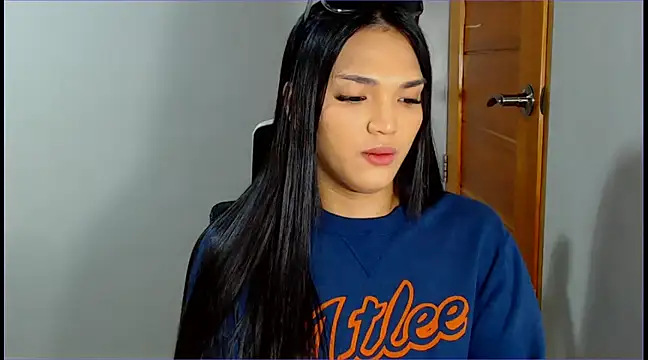 Snapshot of WONDERWOMAN2023 chatting on 02-17-25, 01:25 WONDERWOMAN2023 online show from 02-17-25, 01:25