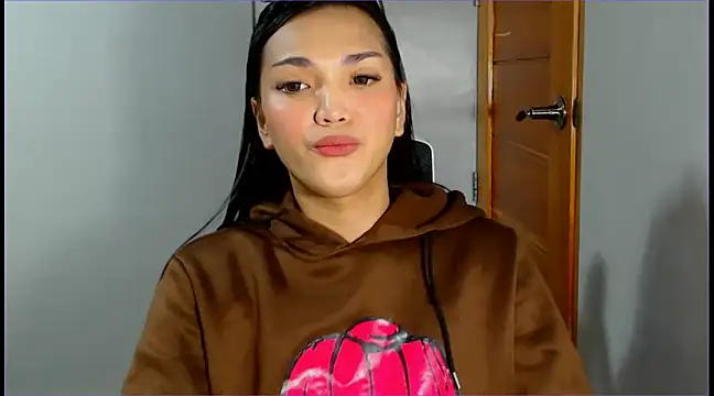 Snapshot of WONDERWOMAN2023 chatting on 03-09-25, 01:04 WONDERWOMAN2023 online show from 03-09-25, 01:04