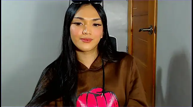 Snapshot of WONDERWOMAN2023 chatting on 03-20-25, 07:46 WONDERWOMAN2023 online show from 03-20-25, 07:46