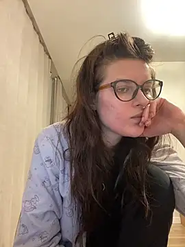 little belucci online show from 12-14-24, 05:36