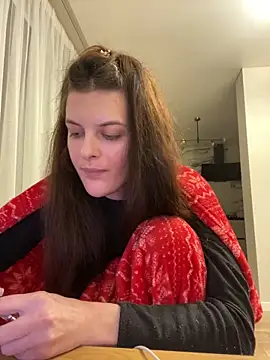 little belucci online show from 12-16-24, 03:43