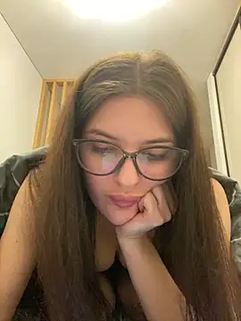 little belucci online show from 02-03-25, 05:24