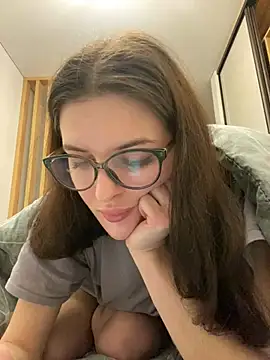 little belucci online show from 02-07-25, 06:24