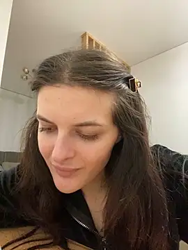 little belucci online show from 02-10-25, 05:41